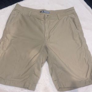 Men’s khaki shorts